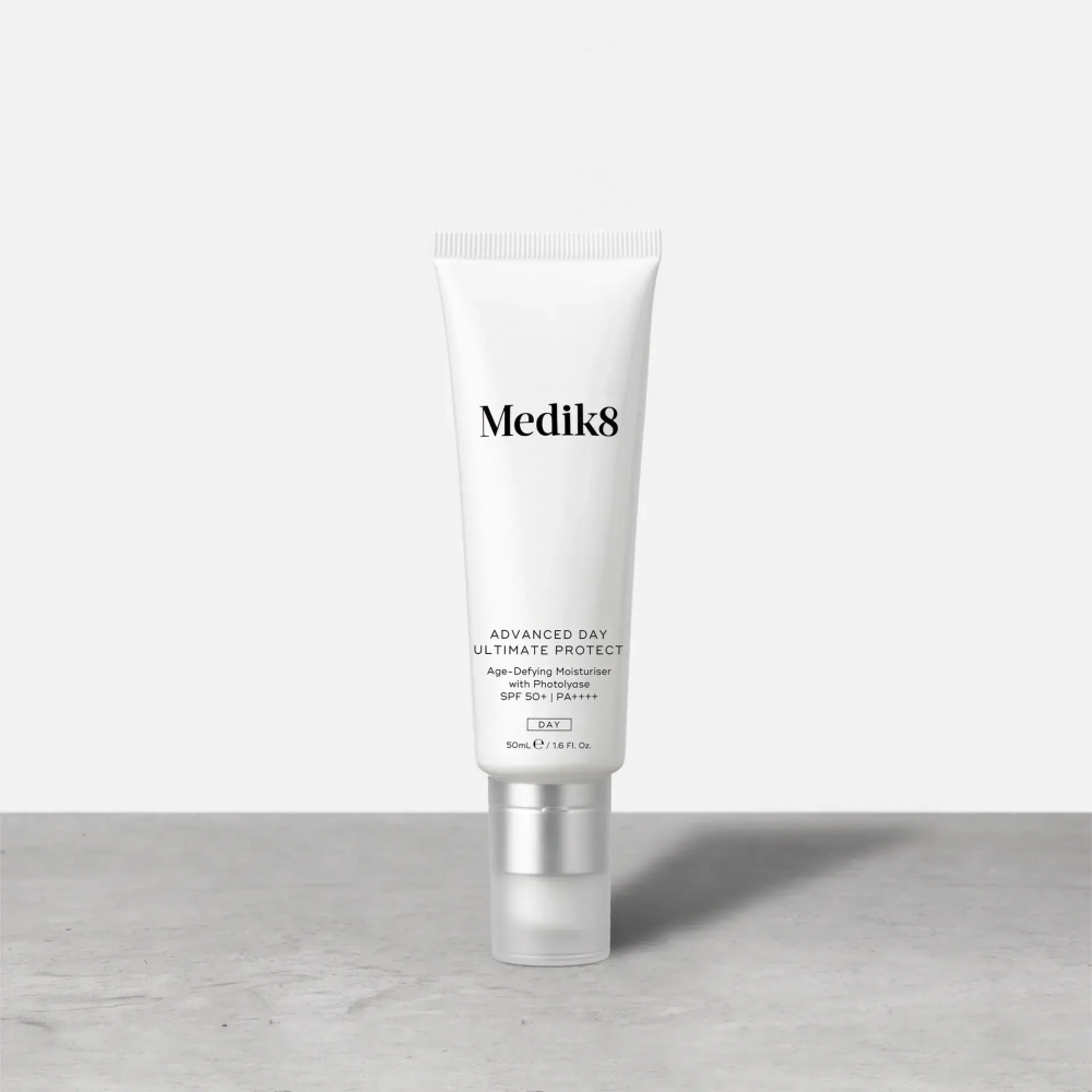Антивозрастной увлажняющий солнцезащитный крем с фотолиазой, SPF 50+ и PA++++ - Medik8 Advanced Day Ultimate Protect SPF50 фото 2