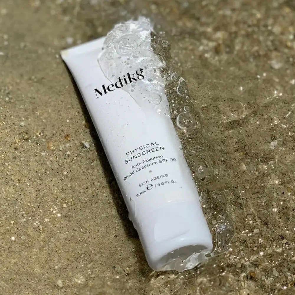Солнцезащитный крем - Medik8 Physical Sunscreen SPF 50 фото 4