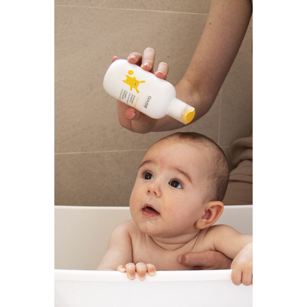 Супермягкий детский шампунь с кондиционером - Babe Laboratorios Pediatric Extra Mild Shampoo фото 2
