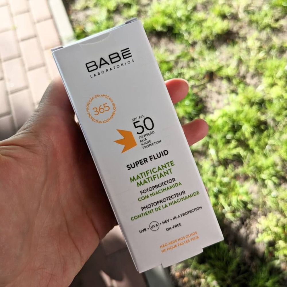 Сонцезахисний матуючий суперфлюїд SPF 50 з ніацинамідом - Babe Laboratorios Mattifying Super Fluid SPF 50 фото 2