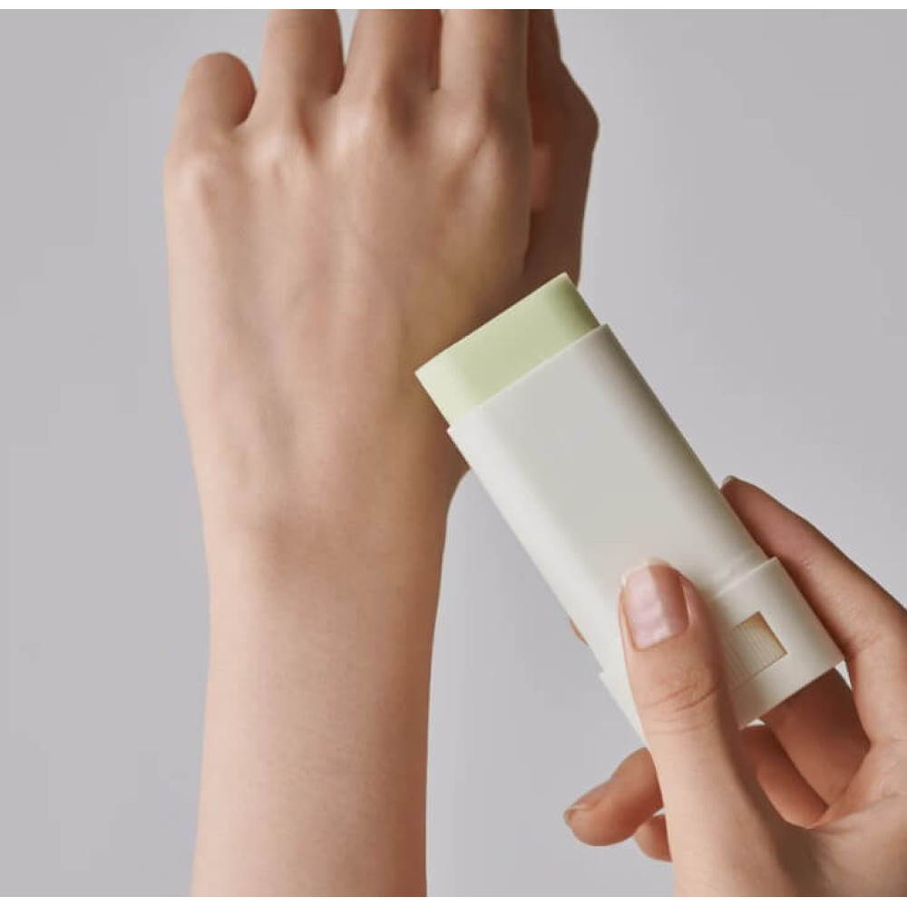 Сонцезахисний стік на основі екстракту полину та зеленого чаю - Beauty Of Joseon Matte Sun: Stick Mugwort + Camelia SPF 50+ PA++++ фото 4