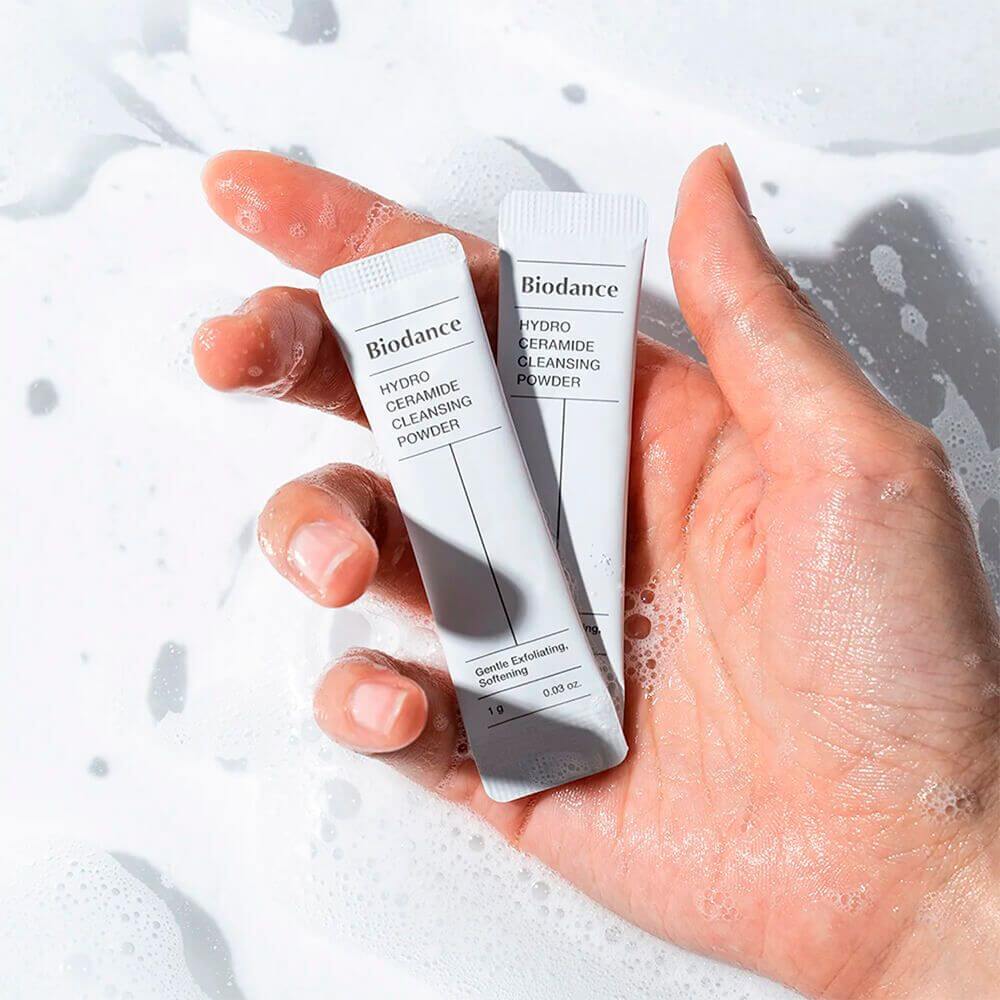 Энзимная пудра для очищения кожи - Biodance Hydro Ceramide Cleansing Powder фото 3