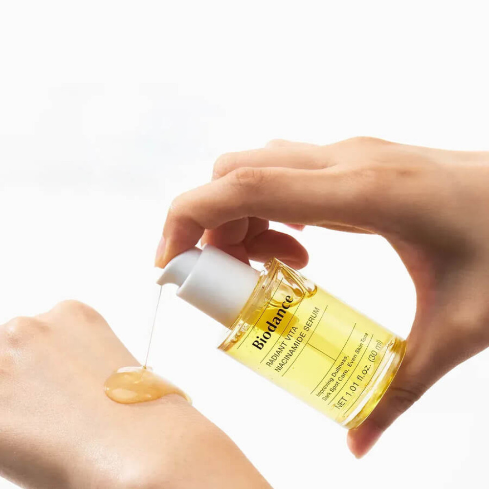 Сироватка для обличчя з ніацинамідом - Biodance Radiant Vita Niacinamide Serum фото 2