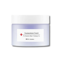 Интенсивный успокаивающий крем с гвайазуленом - Cuskin Dr. Solution Guaiazulene Cream 