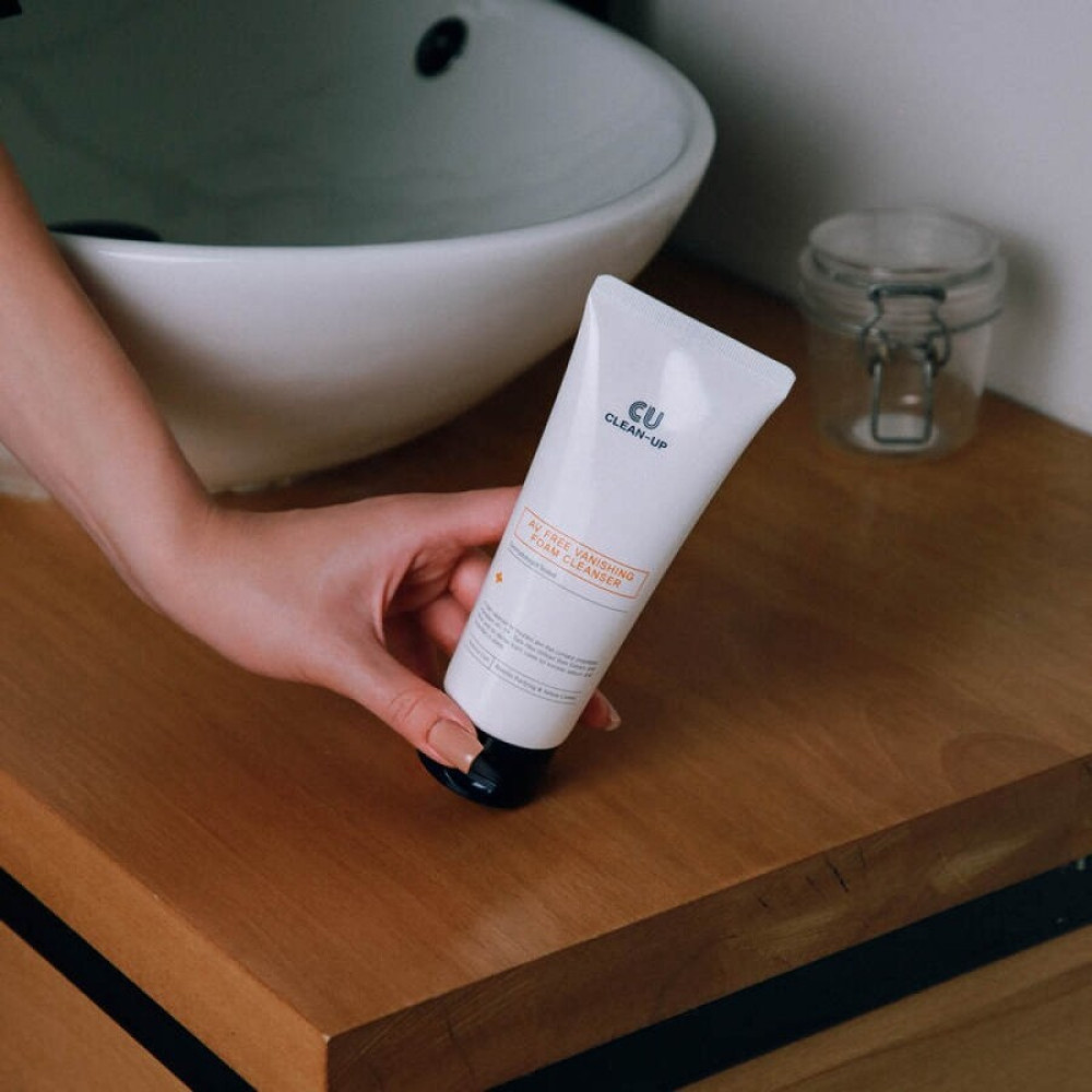 Кремова очищуюча пінка із каламіном та саліциловою кислотою - Cuskin Clean-Up AV Free Vanishing Foam Cleanser фото 2