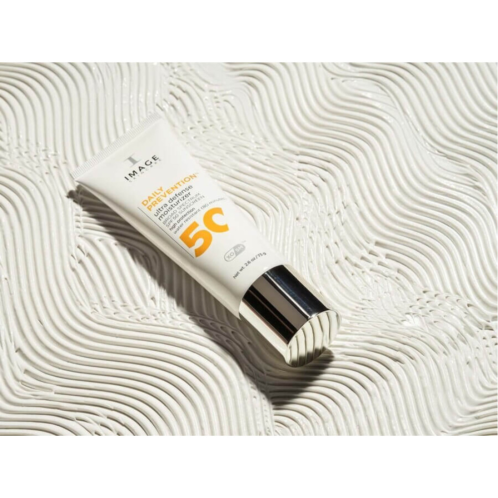 Зволожуючий крем з високим рівнем захисту SPF 50 - Image Skincare Daily Prevention Ultra Defense Moisturizer SPF 50 фото 2
