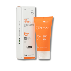 Солнцезащитный крем для нормальной и сухой кожи - Innoaesthetics Sun Defense Spf 50 