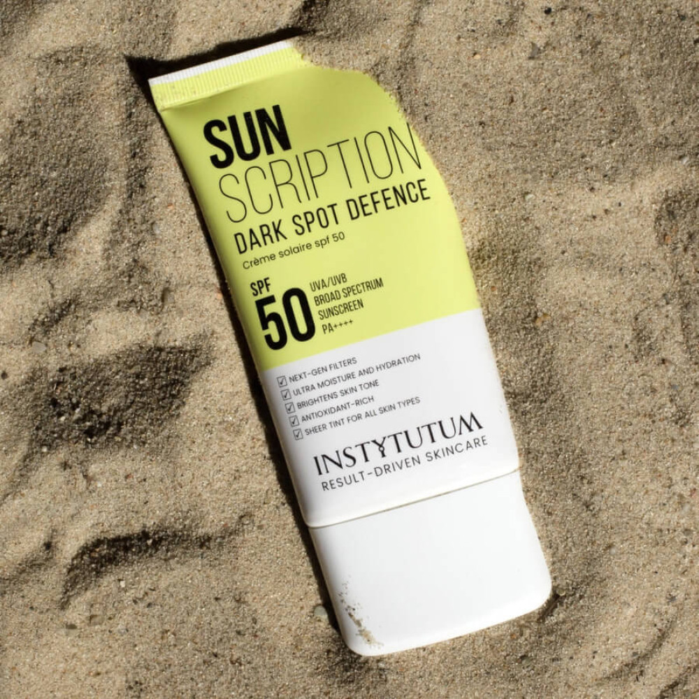 Солнцезащитный крем с осветляющим эффектом - Instytutum Sunscription Dark Spot Defence SPF 50 фото 2
