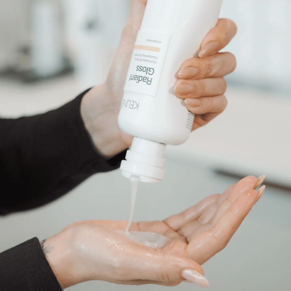 Шампунь для усиления блеска тусклых волос - Keune Care Radiant Gloss Illuminating Shampoo фото 2