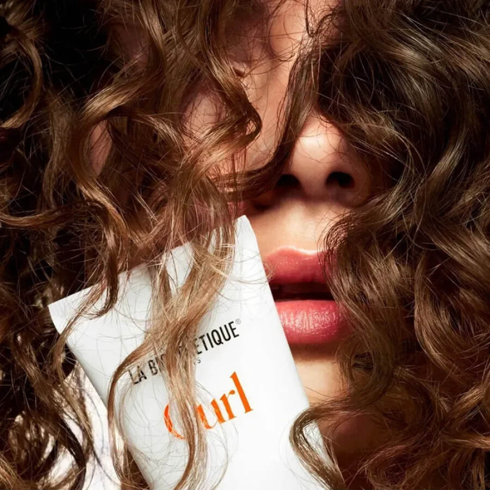 Легкий флюид для увлажнения и укладки локонов - La Biosthetique Curl Defining Styling Fluid фото 3