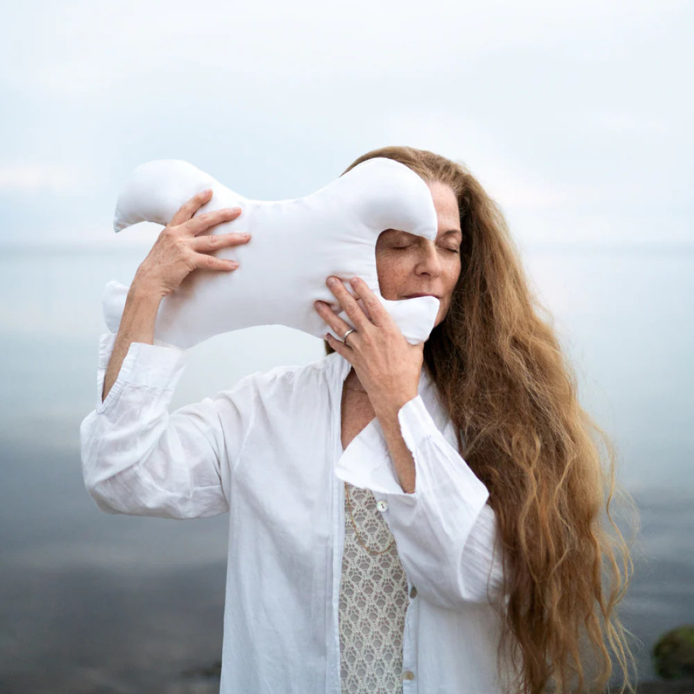 Анти-ейдж подушка KEY проти зморшок навколо очей молочна - MOLODO Key Anti-Aging Pillow Against Wrinkles Around The Eyes Off White фото 3