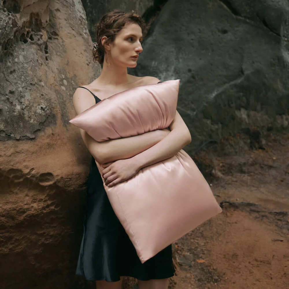 Шелковая наволочка пудровая - MOLODO Silk Pillowcase Powder Pink фото 3