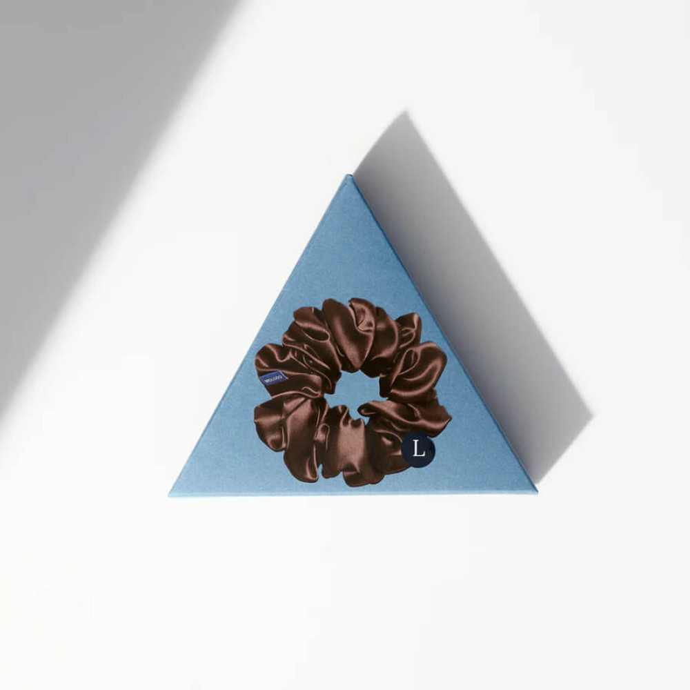 Шовкова резинка для волосся коричнева - MOLODO Silk Scrunchie Large Brown фото 2