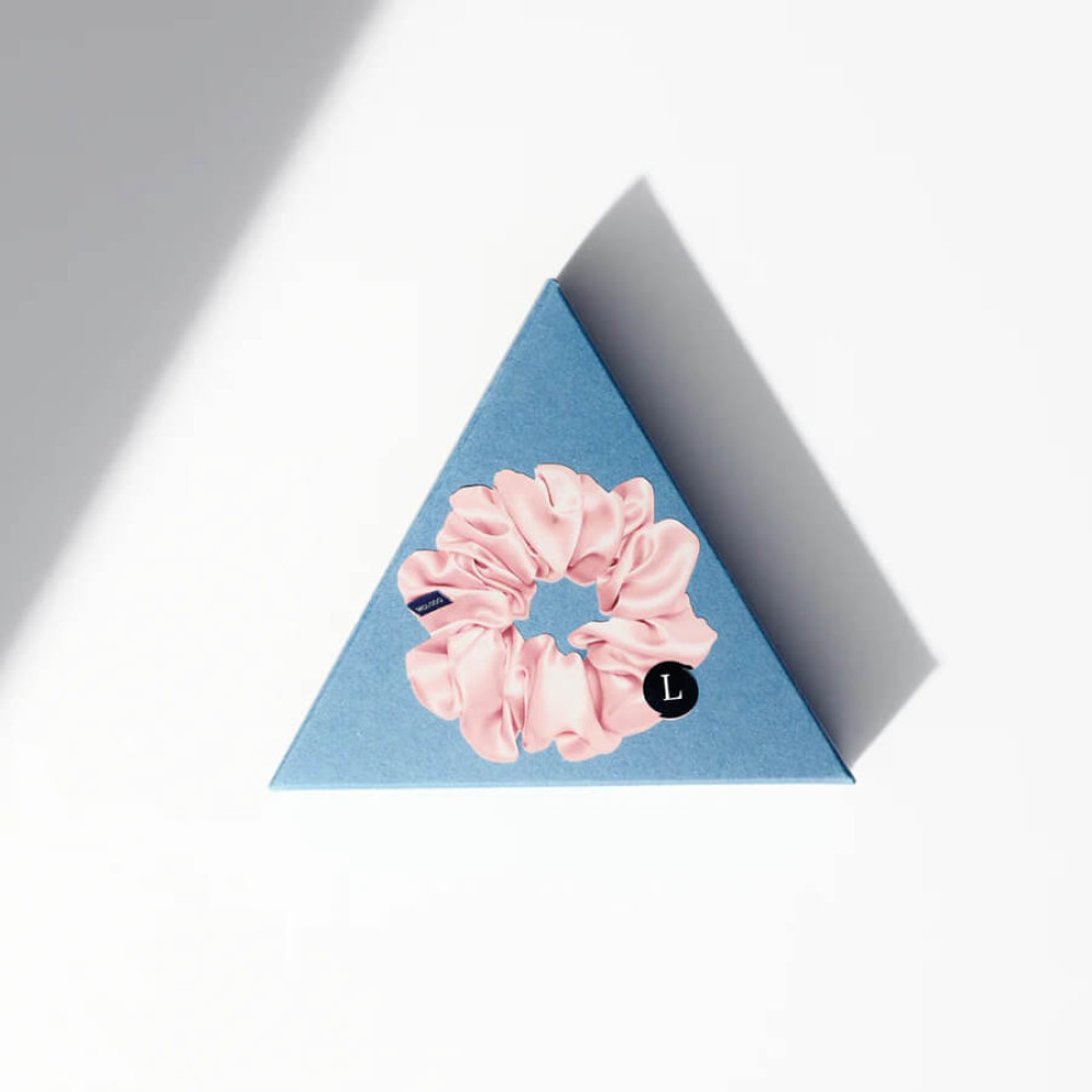 Шовкова резинка для волосся пудрова - MOLODO Silk Scrunchie Large Powder Pink фото 2