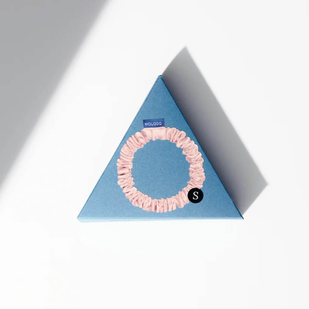 Шовкова резинка для волосся пудрова - MOLODO Silk Scrunchie Small Powder Pink фото 2