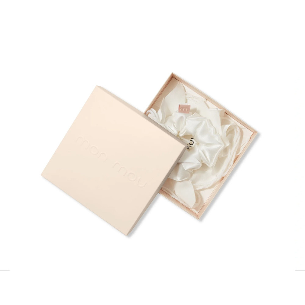 Дизайнерская шелковая резинка белая - MON MOU x BOBKOVA Silk Large Scrunchie White фото 2