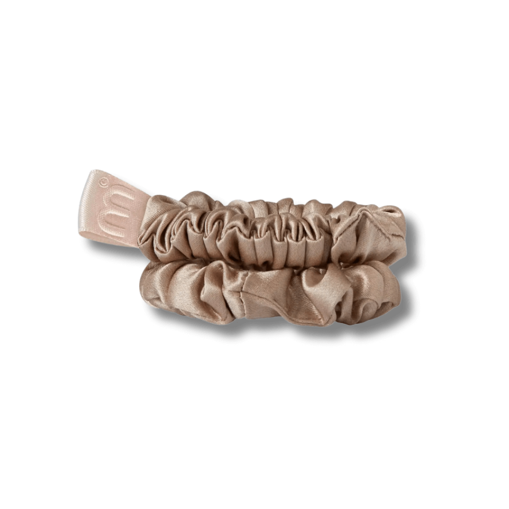 Набор из 2 тонких мини-резинок для волос в бежевом цвете - MON MOU Silk Mini Slim Scrunchie Beige Set фото