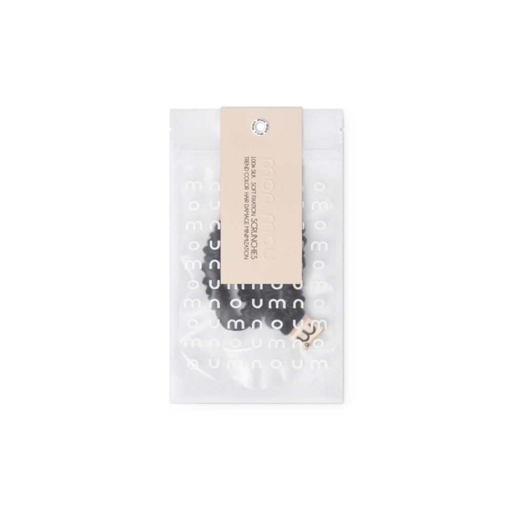 Набор из 2 тонких мини-резинок для волос в черном цвете - MON MOU Silk Mini Slim Scrunchie Black Set фото 3