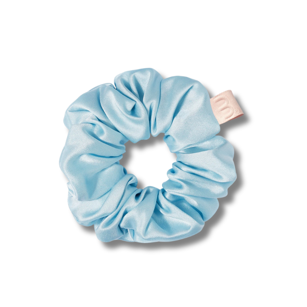 Об'ємна резинка для волосся ніжно-блакитна  - MON MOU Silk Large Scrunchie Baby Blue фото