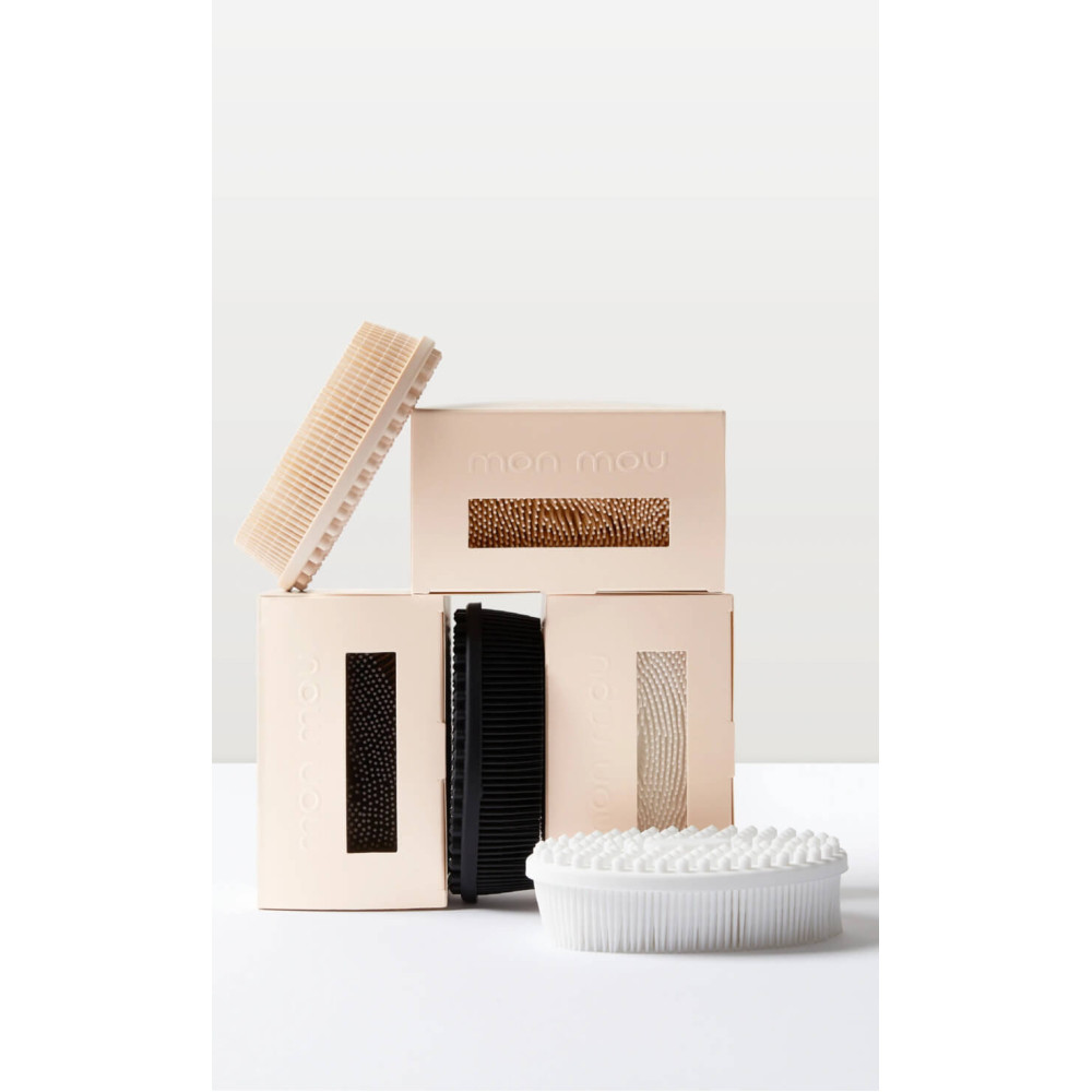 Силіконова щіточка для тіла біла - MON MOU Soft Body Brush White фото 3