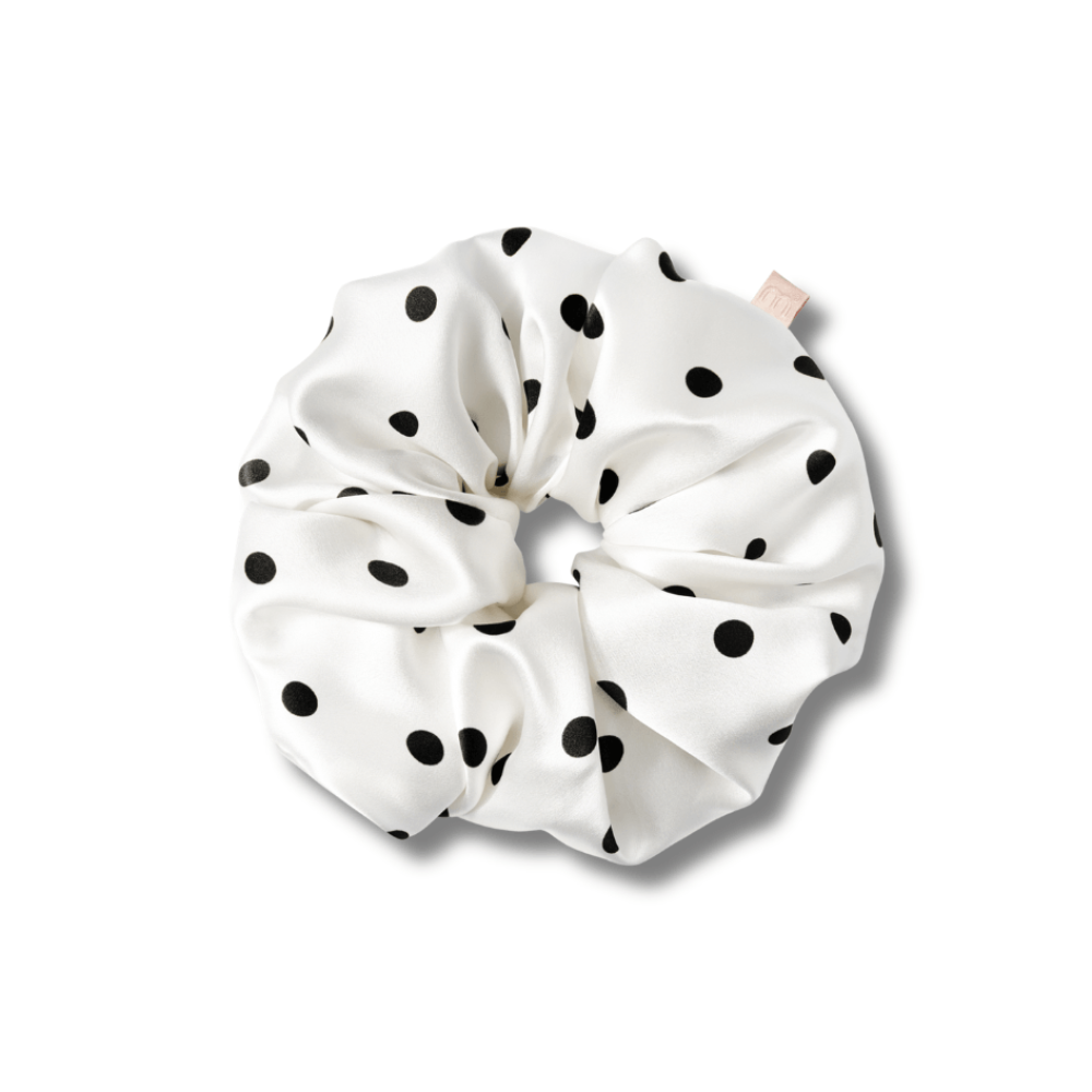 Супер объемная резинка для волос белая в черный горох - MON MOU Silk Volume Scrunchie Black Point фото