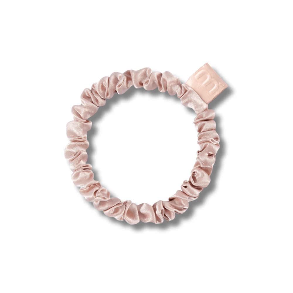 Тонка резинка для волосся нюдова - MON MOU Silk Slim Scrunchie Nude фото