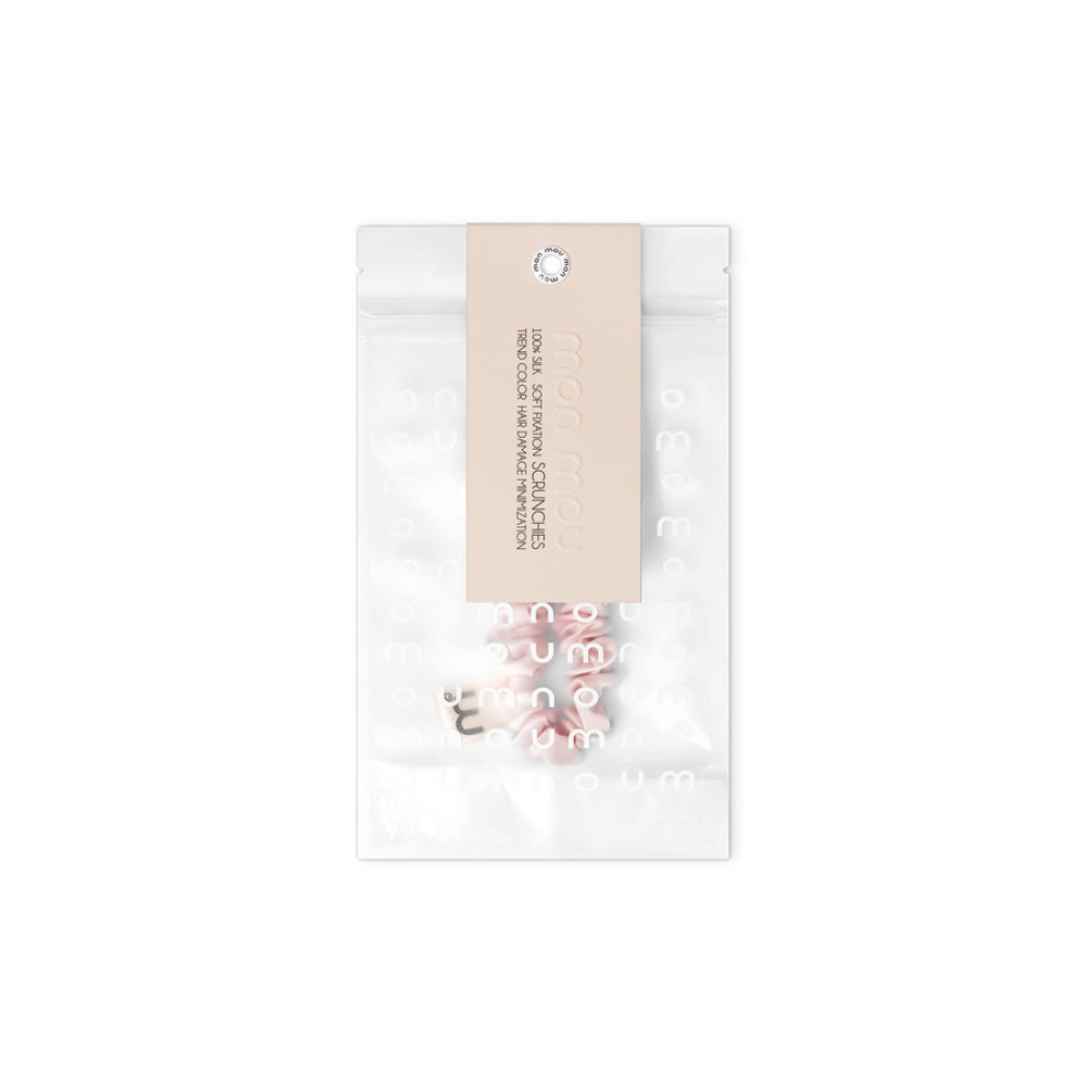 Тонкая резинка для волос розовая - MON MOU Silk Slim Scrunchie Pink фото 2