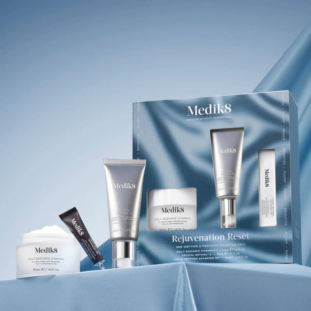 Набір для підтримки молодості та природного сяйва шкіри - Medik8 Rejuvenation Reset Kit фото 2