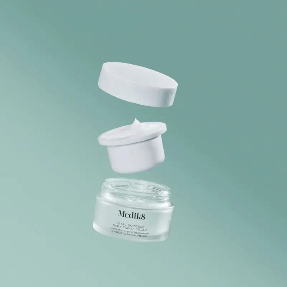 Змінний флакон денного зволожуючого крему - Medik8 Total Moisture Daily Facial Cream Refill фото 2