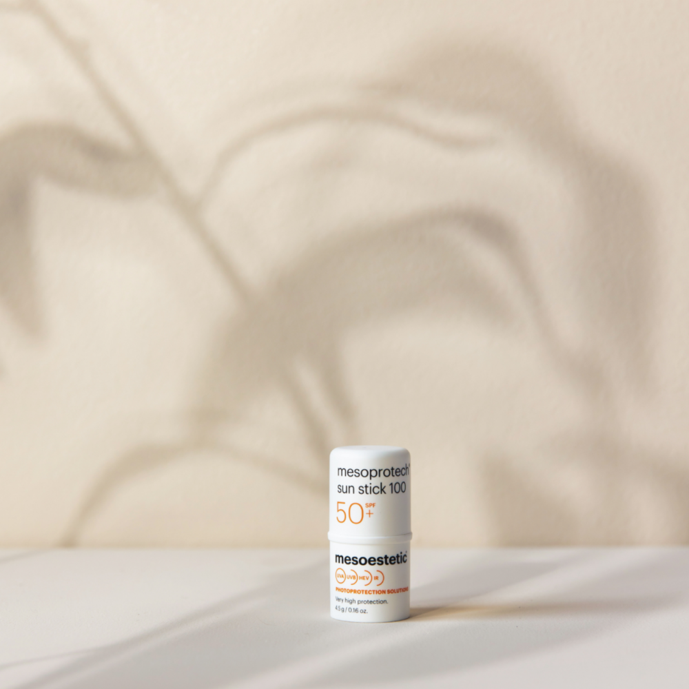 Солнцезащитный стик для чувствительных зон SPF-50+ - Mesoestetic Mesoprotech Sun Protective Repairing Stick 100 SPF-50+ фото 3