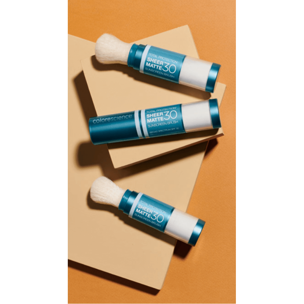 Солнцезащитная матирующая пудра с кистью SPF 30 - Colorescience Sunforgettable® Total Protection™ Sheer Matte SPF 30 фото 4