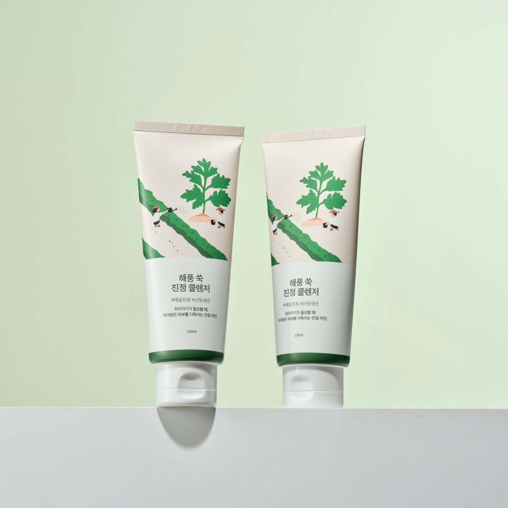Успокаивающая очищающая пенка с морской полынью - Round Lab Mugwort Calming Cleanser фото 3