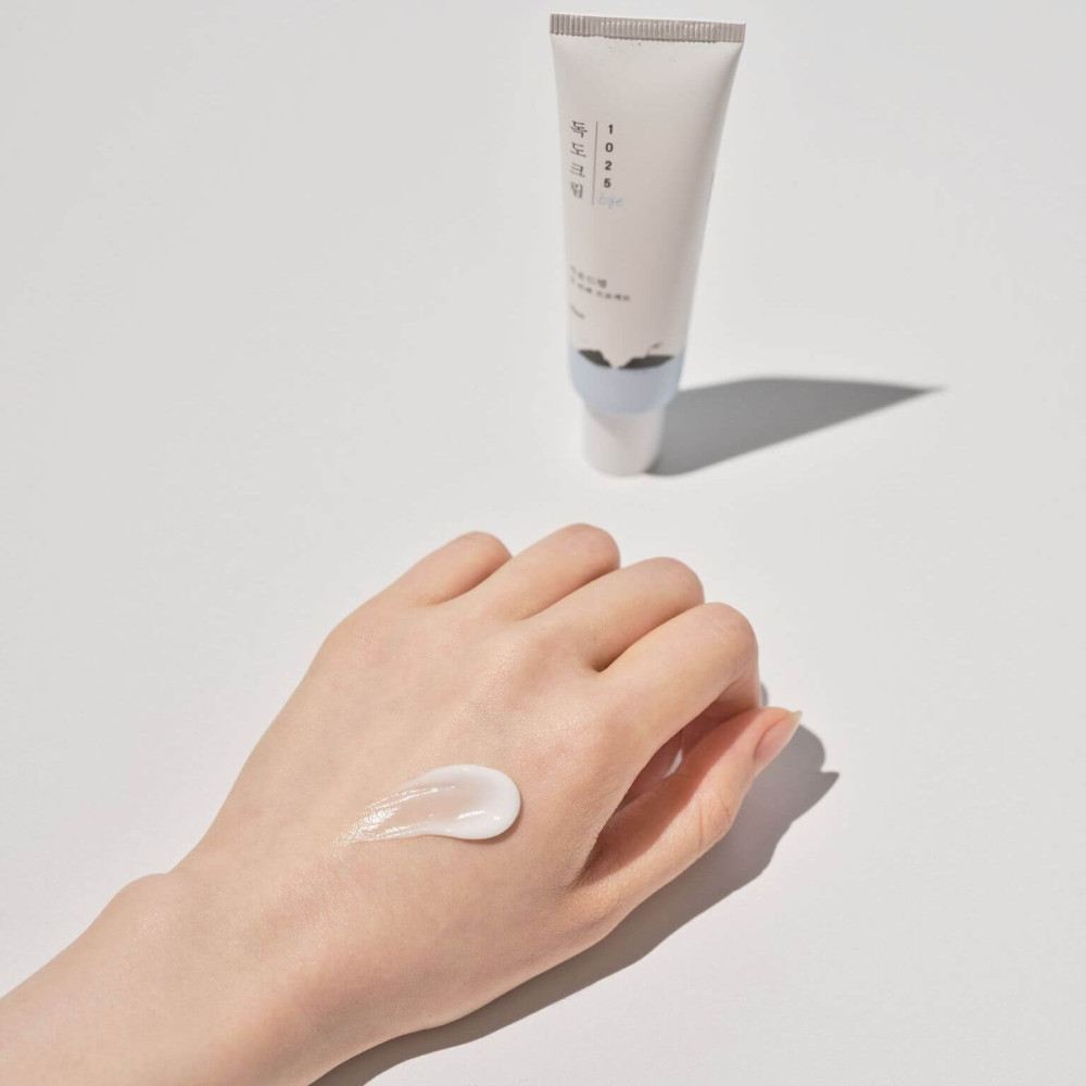 Увлажняющий крем для кожи вокруг глаз - Round Lab Dokdo Eye Cream фото 3