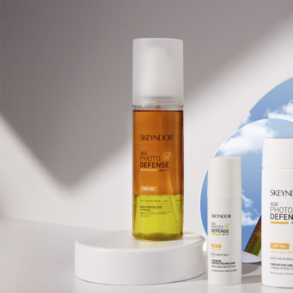 Защитный двухфазный спрей для тела - Skeyndor Age Photo Defense Body Protective B-Phase SPF 50+ фото 2