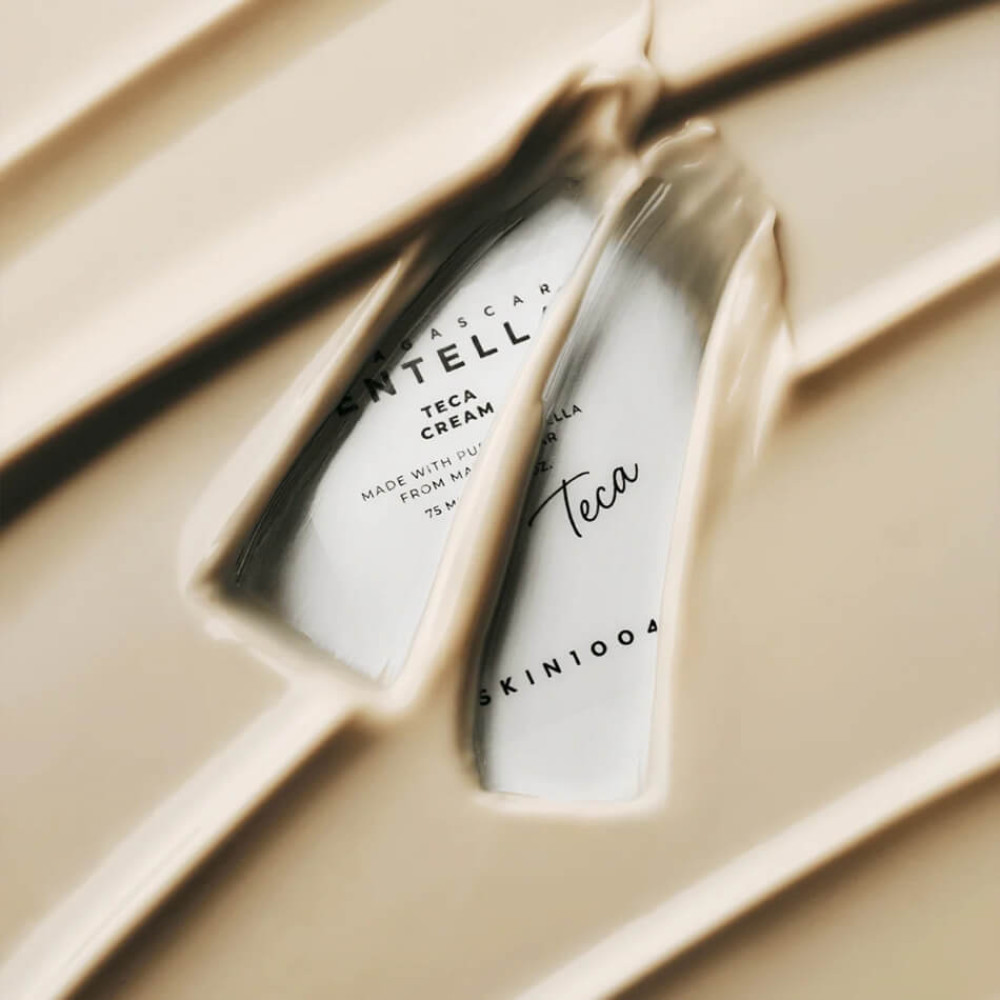 Крем для лица с восстанавливающей кожный барьер центеллой - Skin1004 Madagascar Centella Teca Cream фото 3