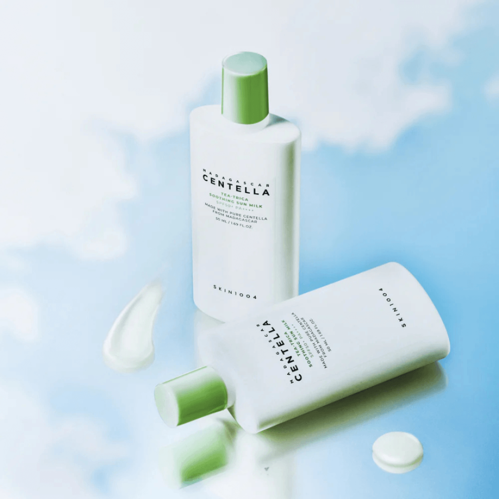 Солнцезащитный крем-молочко для кожи, подверженной акне - Skin 1004 Madagascar Centella Tea-Trica Soothing Sun Milk фото 3