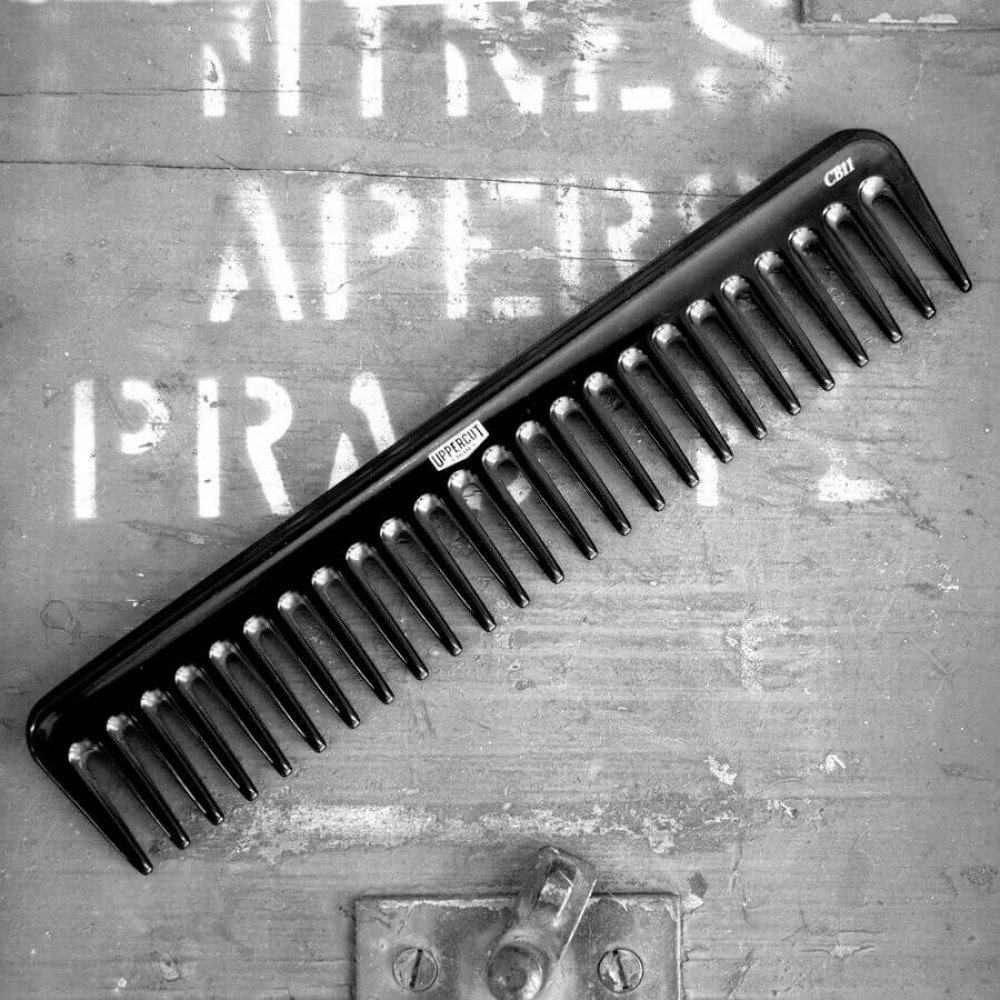 Гребень для волос - Uppercut Deluxe CB11 Rake Comb фото 2