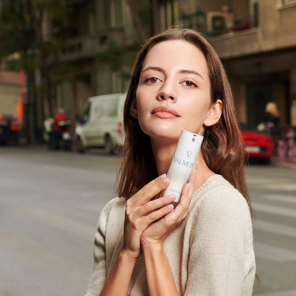 Защитный флюид для лица - Valmont Luminosity Lumicity UVB Spf-50 фото 4