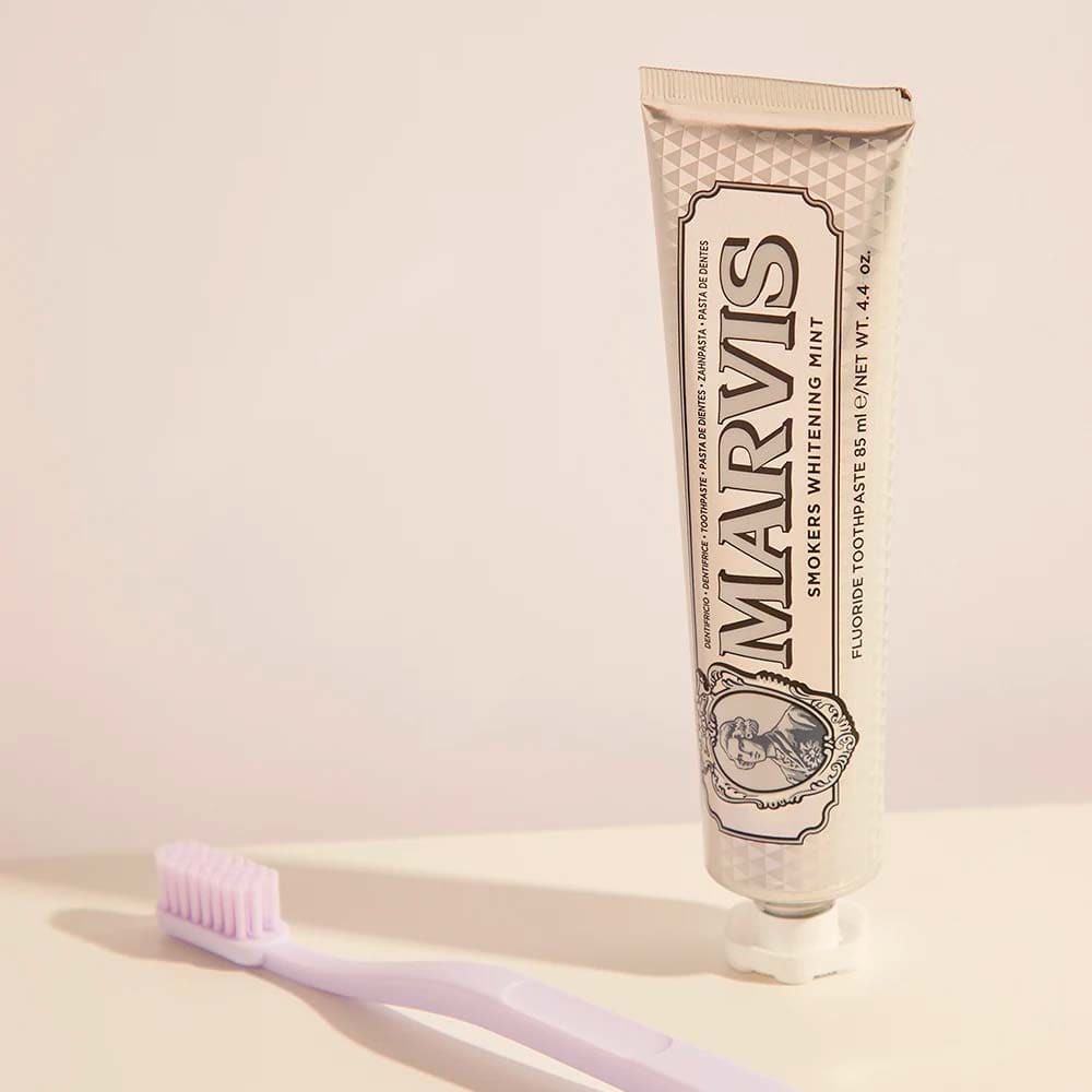 Зубная паста "Отбеливающая мята для курильщиков" - Marvis Smokers Whitening Mint фото 4