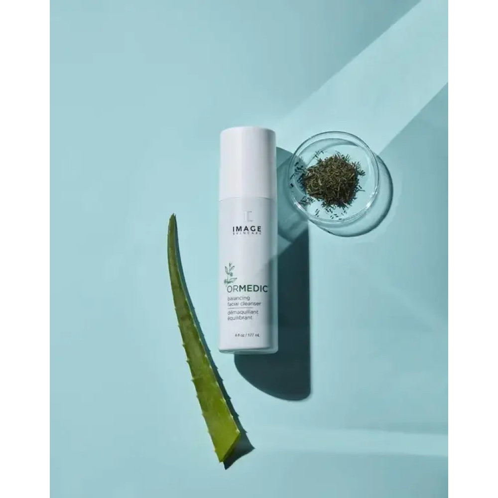Очищающий гель с алоэ - Image Skincare Ormedic Balancing Facial Cleanser фото 2