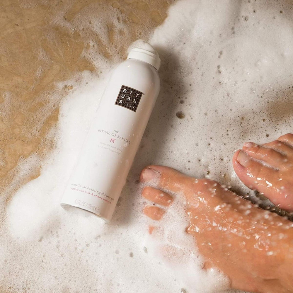 Пенка для душа - Rituals of Sakura Foaming Shower Gel фото 5