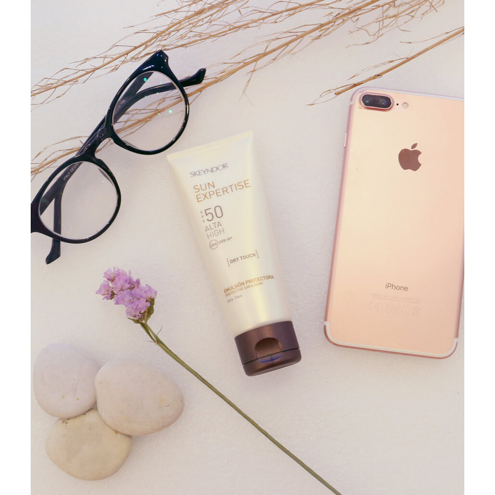 Солнцезащитная эмульсия - Skeyndor Sun Expertise Dry Touch SPF50 фото 4
