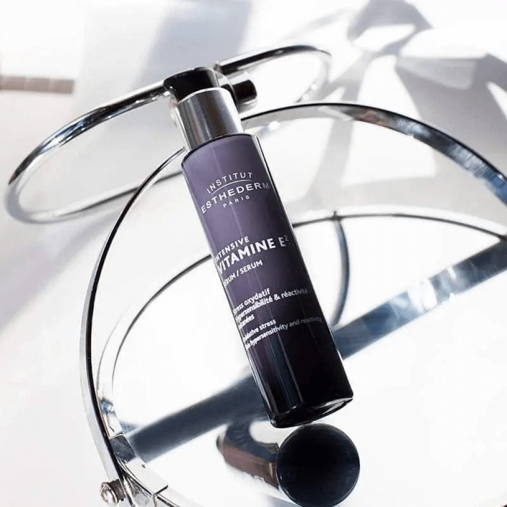 Сироватка на основі вітаміну Е2 -  Institut Esthederm Intensive vitamin Е2 Concentrated formula serum фото 5