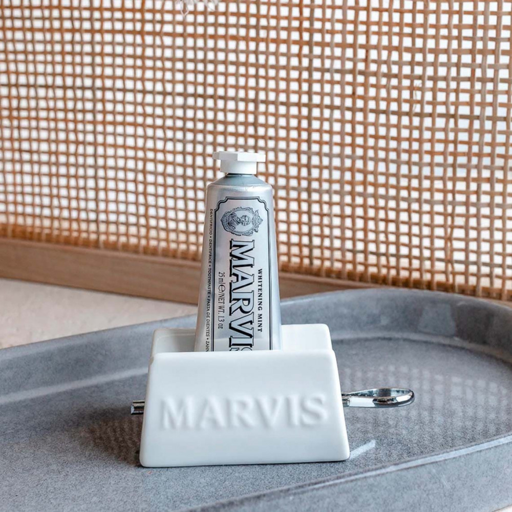 Зубная паста отбеливающая - Marvis Whitening Mint Toothpaste фото 5